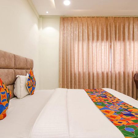 Fabhotel Prism Grand Zirakpur Exterior foto